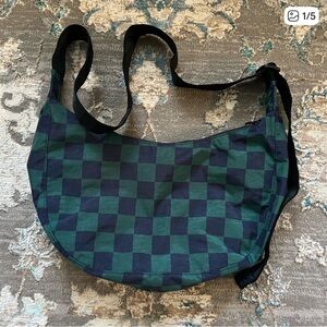 BAGGU Medium Crescent Bag in Navy Green Check